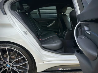BMW 3 Serie BMW 3 Serie 320i M-PERFORMANCE VIRTUAL|M STOEL|LEDER|20'' M|CARPLAY - afbeelding nr 51