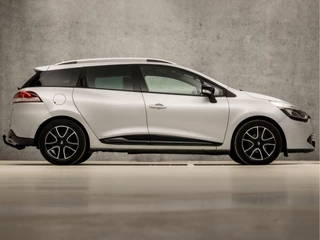 Renault Clio (NAVIGATIE, TREKHAAK, PARKEERSENSOREN, SPORTSTOELEN, GETINT GLAS, LM VELGEN, BASS REFLEX, CRUISE, NIEUWE APK, NIEUWSTAAT) - afbeelding nr 4