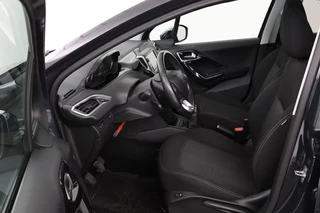 Peugeot 208 Peugeot 208 1.2 PureTech Style | Panoramadak |  Stoelverwarming | Cruise control | Parkeerhulp | Climate control | Bluetooth - afbeelding nr 4
