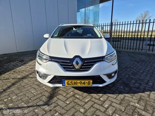 Renault Mégane Estate Renault Megane Estate 1.3 TCe Bose | Stoel verwarming | Leer - afbeelding nr 13