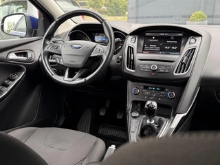 Ford Focus Ford Focus Wagon 1.0 ST-Line Navi,Clima,Camera,Cruise,PDC V+A,N.A.P,6-Bak,125pk,Nieuwe APK bij Aflevering - afbeelding nr 10