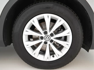 Volkswagen Tiguan *ADAPTIVE-CRUISE | NAVI-FULLMAP | KEYLESS | CAMERA | BLINDSPOT | COMFORT-SEATS | ECC | PDC | 17''ALU* - afbeelding nr 26