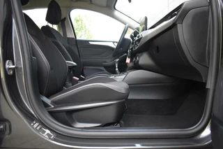 Ford Focus Ford Focus 1.0 EcoBoost Hybrid Trend Edition Business|1e Eigenaar|CAMERA|PDC|CARPLAY|NAVI|CRUISE - afbeelding nr 35
