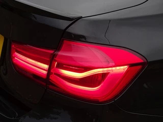 BMW 3 Serie BMW 3 Serie 330e 252PK M-Sport Ed. / M-Perf. / LED - afbeelding nr 44