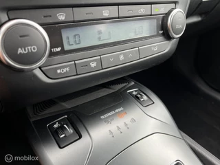 Toyota Avensis Toyota Avensis 1.8 VVT-i Dynamic | Camera| Stoelverw| AUT - afbeelding nr 22