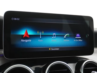 Mercedes-Benz C-Klasse Mercedes-Benz C-Klasse Estate 300e AMG // Burmester // Panoramadak // Distronic // MultiBeam LED // 360 Camera // Carplay // Night pakket - afbeelding nr 26