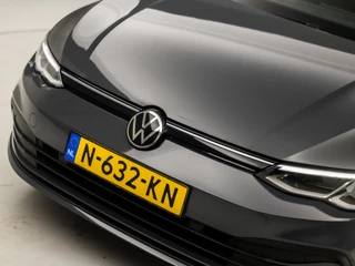 Volkswagen Golf Automaat (APPLE CARPLAY, GROOT NAVI, SFEERVERLICHTING, SPORTSTOELEN, DAB+, ADAPTIVE CRUISE, PARKEERSENSOREN, NIEUWE APK, NIEUWSTAAT) - afbeelding nr 33