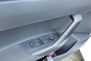 Volkswagen Polo Pano dak,Led, Adaptive cruise , Navigatie via Carplay, Buitenspiegels inklapbaar, etc. prijs rijklaar. - afbeelding nr 54