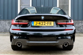 BMW 3 Serie BMW 3 Serie 318i M-Sport Rijklaarprijs-Garantie Navigatie Leder sport interieur  Live Cockpit Plus - afbeelding nr 4