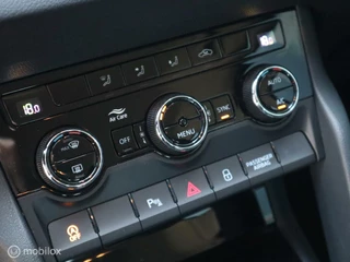 Škoda Karoq Skoda Karoq TSI 116 PK DSG7/AUTOMAAT Navigatie Camera Trekhaak Pdc V+A Carplay - afbeelding nr 14