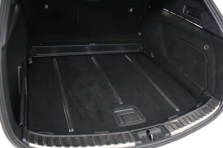 Toyota Corolla Toyota Corolla 2.0 Hybrid Premium | Leder | Head-Up |  Stoelverwarming | Trekhaak | Adaptive cruise | Matrix LED | Carplay | Keyless | Camera - afbeelding nr 15
