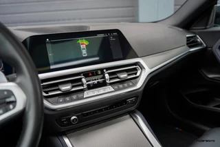 BMW 2 Serie BMW 2-serie Coupé M240i xDrive | Schuifdak | M-sportstoelen | M Perf | HUD | Active cruise | Eibach | Rijdersauto Edition - afbeelding nr 24
