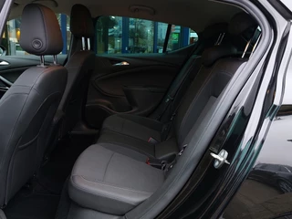 Opel Astra 1.6 Turbo 200pk Innovation 5-Deurs | 1ste Eigenaar | Navi+Apple Carplay+Android Auto | Clima | Cruise | Led Koplampen | Keyless Entry | Pdc V+A | Dodehoek+Rijstrooksensor | 16''lm | Trekhaak - afbeelding nr 10