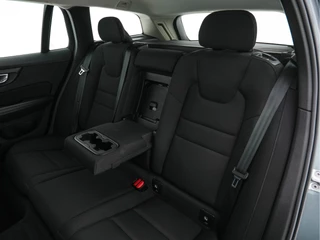 Volvo V60 Volvo V60 2.0 T4 Aut. *FULL-LED | DIGI-COCKPIT | NAVI-FULLMAP | ECC | CRUISE | COMFORT-SEATS | LANE-ASSIST | CARPLAY | 18