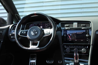 Volkswagen Golf Volkswagen Golf 2.0 TSI GTI TCR 290pk DSG7 Panoramadak Clima Cruise Navi Camera DynAudio Keyless Zwarte 19