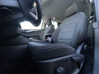 Ford Kuga Plug-in Hybrid | Navigatie | Stoelverwarming - afbeelding nr 3