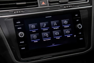 Volkswagen Tiguan Volkswagen Tiguan 1.5 TSI R-Line Business+ | R Line | Vol opties | Panodak | IQ Light | 20 inch | - afbeelding nr 19