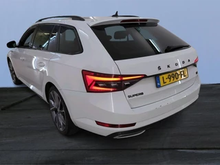 Škoda Superb Skoda Superb Combi 1.4 TSI iV Sportline Business DIGI DASHB. I MATRIX LED I GR. NAVI + CAMERA I ORG. NL + NAP - afbeelding nr 4