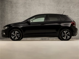 Volkswagen Polo (APPLE CARPLAY, GROOT NAVI, PARKEERSENSOREN, ADAPTIVE CRUISE, GETINT GLAS, SPORTSTOELEN, LM VELGEN, ARMSTEUN, NIEUWE APK, NIEUWSTAAT) - afbeelding nr 2