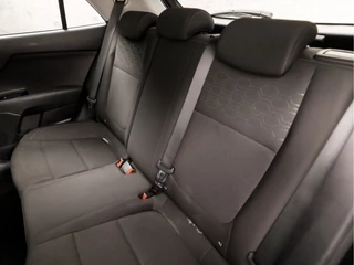 Kia Rio Kia Rio 1.0 TGDI Dynamic Sport (APPLE CARPLAY, NAVIGATIE, CAMERA, GETINT GLAS, SPORTSTOELEN, PARKEERSENSOREN, KEYLESS, CRUISE, LED, NIEUWSTAAT) - afbeelding nr 14