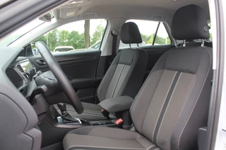 Volkswagen T-Roc Volkswagen T-Roc 1.5 TSI Sport / Trekhaak / Virtual Cockpit / Navigatie / Parkeerhulp V+A / Spiegelpakket / 17'' / Apple CarPlay / ACC - afbeelding nr 4