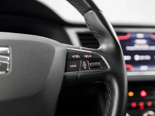 SEAT Leon (APPLE CARPLAY, NAVIGATIE, CLIMATE, KEYLESS START, GETINT GLAS, SPORTSTOELEN, ARMSTEUN, PARKEERSENSOREN, CRUISE, LM VELGEN, NIEUWE APK, NIEUWSTAAT) - afbeelding nr 19