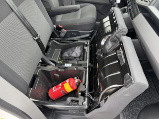 Volkswagen Transporter Volkswagen Transporter 2.0 TDI L2H1 28 Comfortline Navigatie Trekhaak Carplay Cruise Airco Lat om lat 4 Seizoenen banden - afbeelding nr 22