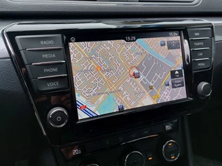 Škoda Superb 1.4 TSI 126pk Active Business | Origineel NL | Navi + Apple Carplay + Android Auto | Clima | Cruise | Pdc | Bluetooth Carkit+Streaming | Licht+Regensensor | Mistlampen | 16''lm | Trekhaak - afbeelding nr 12