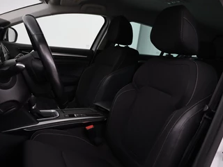 Renault Mégane Renault Mégane 1.3 TCe Intens | Automaat | Carplay | Full LED |  Navigatie | Cruise control | Climate control | Parkeerhulp | Keyless | DAB | Getint glas - afbeelding nr 5