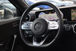 Mercedes-Benz A-Klasse Mercedes-Benz A-klasse A 250 AMG / PANODAK / CAMERA / ALCANTARA / CARPLAY / 19'' - afbeelding nr 14