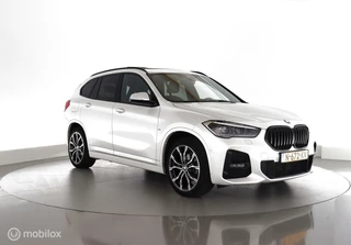 BMW X1 BMW X1 sDrive18i M Sport High Executive trekhaak|schuifdak|leer|led|HUD|lmv19 - afbeelding nr 2