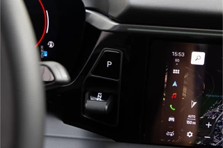 Porsche Macan Porsche Macan 4 100 kWh Panorama, Trekhaak, 22