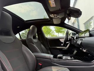 Mercedes-Benz CLA Mercedes CLA-klasse 180 AMG-Line|Pano|CarPlay|Widescreen - afbeelding nr 3