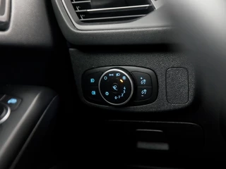 Ford Focus Automaat (APPLE CARPLAY, GROOT NAVI, STUUR/STOELVERWARMING, GETINT GLAS, SPORTSTOELEN, CAMERA, KEYLESS, LANE ASSIST, NIEUWSTAAT) - afbeelding nr 23