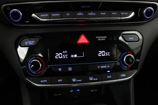 Hyundai IONIQ Hyundai IONIQ 1.6 GDI PHEV | Stoel & stuurverwarming |  Adaptive cruise | Full LED | Camera | Carplay | Navigatie | Keyless | Climate control - afbeelding nr 21