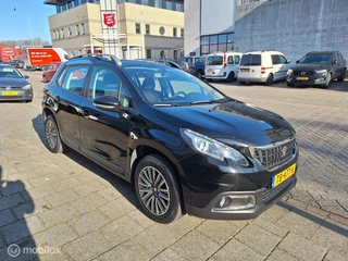 Peugeot 2008 PEUGEOT 2008 1.2 PURETECH BLUE LION AUTOMAAT / Carplay / Navigatie / - afbeelding nr 5