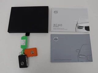 Volvo XC40 Volvo XC40 1.5 T4 Rech R Design Expression | Panoramadak |  Stoel & stuurverwarming | Adaptive cruise | Trekhaak | Camera | Carplay | Getint glas | PHEV - afbeelding nr 14