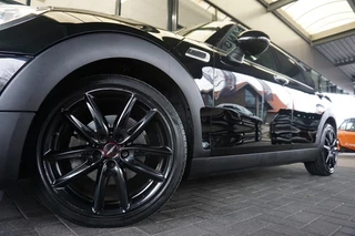 MINI Clubman MINI Clubman Mini 1.5 Cooper Chili Serious Business JWC | Schuifdak | Navigatie - afbeelding nr 36