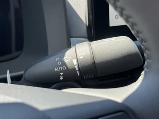 Toyota C-HR Dodenhoekdetectie, Navigatie, Parkeersensoren V + A , All-in Rijklaarprijs - afbeelding nr 25