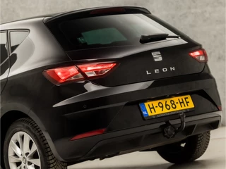 SEAT Leon 150Pk Automaat (APPLE CARPLAY, NAVIGATIE, CAMERA, CLIMATE, KEYLESS, SPORTSTOELEN, GETINT GLAS, PARKEERSENSOREN, CRUISE, LM VELGEN, NIEUWSTAAT) - afbeelding nr 11
