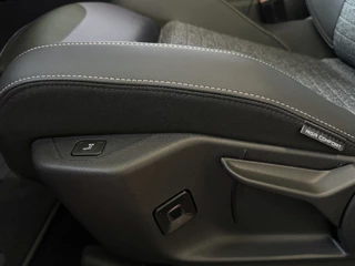Peugeot 3008 Peugeot 3008 1.2 HYBRID 145e ALLURE AUT. CARPLAY AFN.TREKHAAK NAVI STOELVERW KEYLESS 05/2025 - afbeelding nr 16