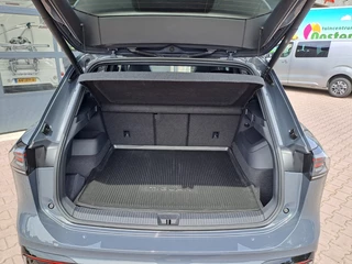 Volkswagen Tiguan Volkswagen Tiguan 1.5 eTSI R-Line Business | Pano | Trekhaak | Stoelverwarming | ACC | HUD | - afbeelding nr 39