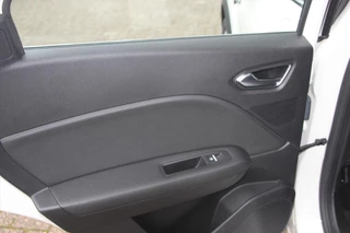 Renault Captur Renault Captur 160PK-INTENS-PLUG IN HYBRID-57DKM-NAVI-CAMERA- - afbeelding nr 15