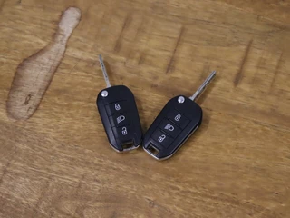 Peugeot 208 [CRUISE CONTROL, APPLE CARPLAY, ELEKTRISCHE RAMEN VOOR, NAVIGATIE, NIEUWSTAAT] - afbeelding nr 18
