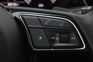 Audi A3 Virtual Cockpit Plus/Navi Plus/Keyless/LED/Winterpakket/DAB/17