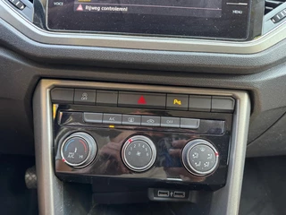 Volkswagen T-Roc Volkswagen T-Roc 1.0 TSI Style Airco/Lichtmetalen velgen/Navi/Apple Carplay - afbeelding nr 27
