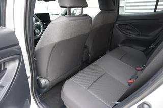 Toyota Yaris Cross Toyota Yaris Cross 1.5 Hybrid 115 Business Plus |Navi|Carplay|PDC V+A|Dodehoek|Camera|Stoel en stuurverwarming| - afbeelding nr 19