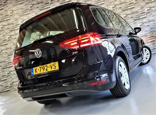 Volkswagen Touran Volkswagen Touran 1.6 TDI SCR Connected Series ACC*Incl.BTW! - afbeelding nr 2