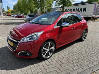 Peugeot 208 Peugeot 208 1.2 PureT. Première 110PK 1eEIG DEALER PANO NAP - afbeelding nr 1