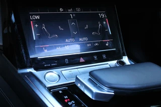 Audi e-tron Audi e-tron e-tron 55 QUATTRO ADVANCED 95 kWh PANO ORG NL - afbeelding nr 21
